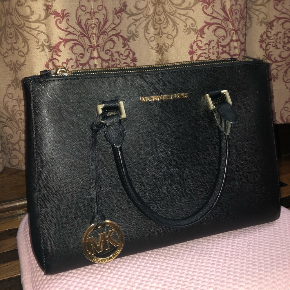 Michael Kors black leather purse